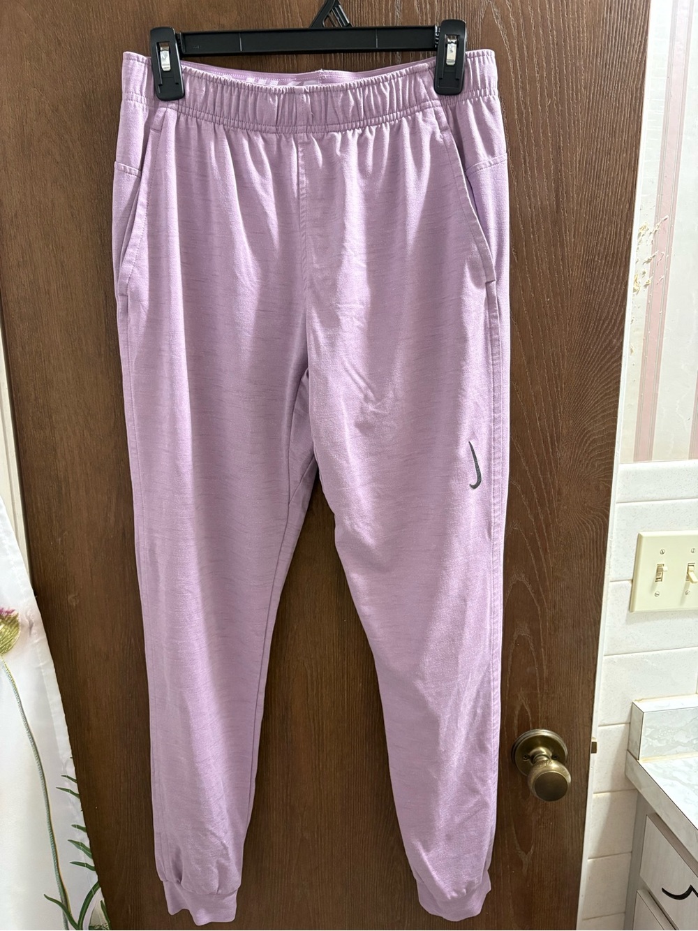 Nike Women's Lavender/Purple Yoga Dri-Fit Jogger pants Size S